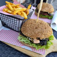 Burger offer at 3 B's (Breakfast Burger Barbecue) Bremen in Bremen