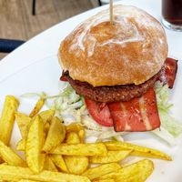 Hamburguesa McFly bacon at La Huella Vegana - Food Stand in Valladolid