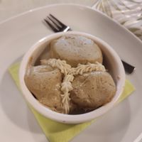 Profiteroles mit Pistaziencremefüllung at La Lanterna in Verona