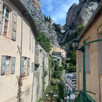 View to enter at La Cascade in Moustiers-sainte-marie