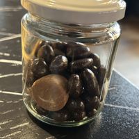 trüffel pralinen, schoko mandel, schoko erdbeeren 3,99€   at LieblingsSpeis in Rohrbach