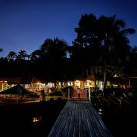 Blick vom Steg auf das Restaurant  at Restaurant Casa Rosada in Livingston