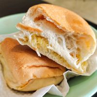 Hot roti kawin at Four Seasons Vegetarian in Kuching