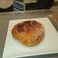 Pecan nuts vegan brioche at Regina di Quadri in Bologna