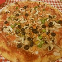 Pizza vegana at Santangelo's Pizzeria in Altea