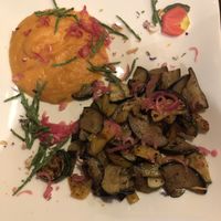 Gegrilltes Gemüse mit Süßkartoffel-Püree und Queller  at Restaurant Sealords in Baltrum