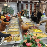 Great Vegan Buffet for 30 yen at NénGrén Zhāi Guǎn 能仁斋馆 in Guilin
