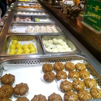 Dessert at NénGrén Zhāi Guǎn 能仁斋馆 in Guilin