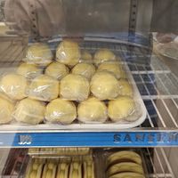純素檸檬餅蛋糕Vegan Lemon Shaped Cake at Yin Fang Vegetarian Bakery - 吟芳素食麵包坊  in Yilan