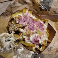 Fries with truffle mayo and onion at VINCENT in Bremen