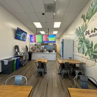 Restaurant seating  at Plantiful Superfoods in Lynnwood
