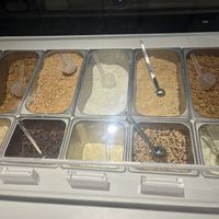 Toppings   at Oakberry in Seoul