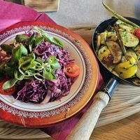 Gemüsegröstl mit Rotkrautsalat - sehr schmackhaft! at Thurntaler Rast - Almgasthaus & Ferienwohnungen in Ausservillgraten