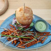 Veganer Burger at Restauracja Neptun Międzyzdroje in Miedzyzdroje