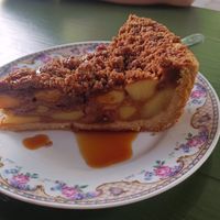 Apple pie, nice and juicy at Vegan Chouke in Brussels