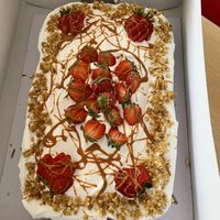 Bolo com morangos e chantilly !  at A Cozinha Verde in Lisbon