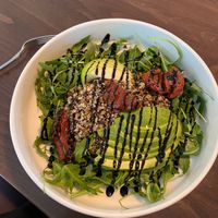 Attractively plated veggie bowl at Tat's in Pristina