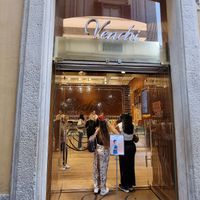 Entrance at Venchi - Fontana di Trevi in Rome