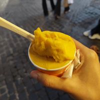 Vegan mango ice cream at Venchi - Fontana di Trevi in Rome