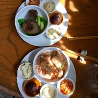 lunch plates  at Pole Pole in Tokyo