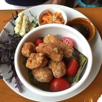 Lunch plate at Pole Pole in Tokyo