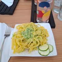 Fettuccine con crema di zucchine e menta at Lə gattarə in Bergamo