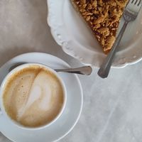 Vegan Tarte and capuccino at Molinari & West Bakery Cafè in Cuveglio