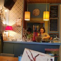 Huiselijk at Enig Alternatief in Arnhem