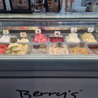 Vg flavours on display today: Ferrero rocher, pistachio, hazelnut, lemon, strawberry (SF), passion fruit (SF), berries, mango. All clearly marked on the signs. at Berry's - Santelmo  in Tenerife