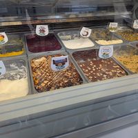 8 vegan ice cream options today at Berry's - Santelmo  in Tenerife