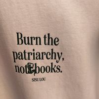 Shirts/Pullover aus eigener Kollektion at Sisu Lou in Braunschweig