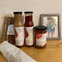 Happy animals all over!;)
Everything is yummy!!;) at Die Vegane Fleischerei in Berlin