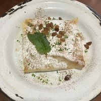 Pastela marroquí con soja texturizada  at Pan y Circo in Sevilla