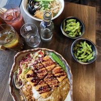 Vegane Ramen und Curry, Edamame und Homemade Drinks - sehr lecker und empfehlenswert!  at Hako Ramen in Hamburg