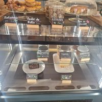 Cake selection at Wohnzimmer Coffeeshop Linz in Linz
