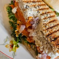 Karotten-Lachs-Bagel at Cafe Rotkehlchen - Venloer Str in Cologne