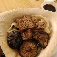 Thick noodles with seitan and mushrooms at Oh Crispa! - 生煎包 in Turin