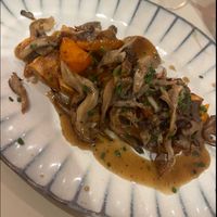 Scarpaccia de butternut,  pleurotes grillées at Tête d'ail in Rennes