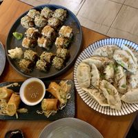 Nuages ​​​​blancs | Tofu | Shiitake | Harumaki | Dumpling Tofu 😋  at Hum Vegan in Montreal