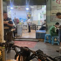   at Hóng Shàn SùShí 弘善素食 in Guangzhou