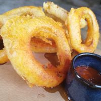 Aros de cebola at Honorato Telheiras in Lisbon