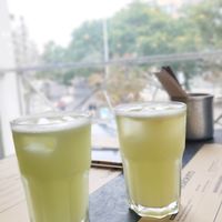 Limanada e limonada de limão e gengibre 🫚 at Honorato Telheiras in Lisbon