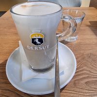 Plant-milk café latte at Bottega del Caffè Dersut in Venice