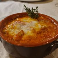 Tegamino di fagioli cannellini al sugo con formaggio vegetale at Ristorante da Faccini in Piacenza