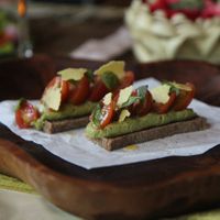 Pesto toast at Sakti Dining Room in Mambal