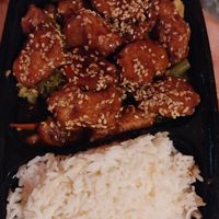 Vegan Sesame Chicken at Tangerine Cafe in Cary