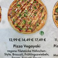 Vegayaki  at Domino's Pizza in Pirna