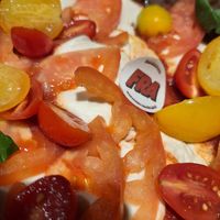 Pizza tre pomodori con mozzarella vegana at Fradiavolo Pizzeria - Monza in Monza