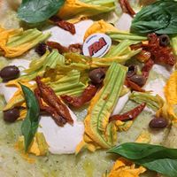 Chi zucchina e chi menta (con aggiunta mozzarella veg) at Fradiavolo Pizzeria - Monza in Monza