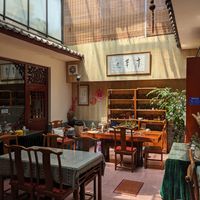 Cosy interior at Inch of Grass Vegetarian - 寸草心素食 in Lijiang
